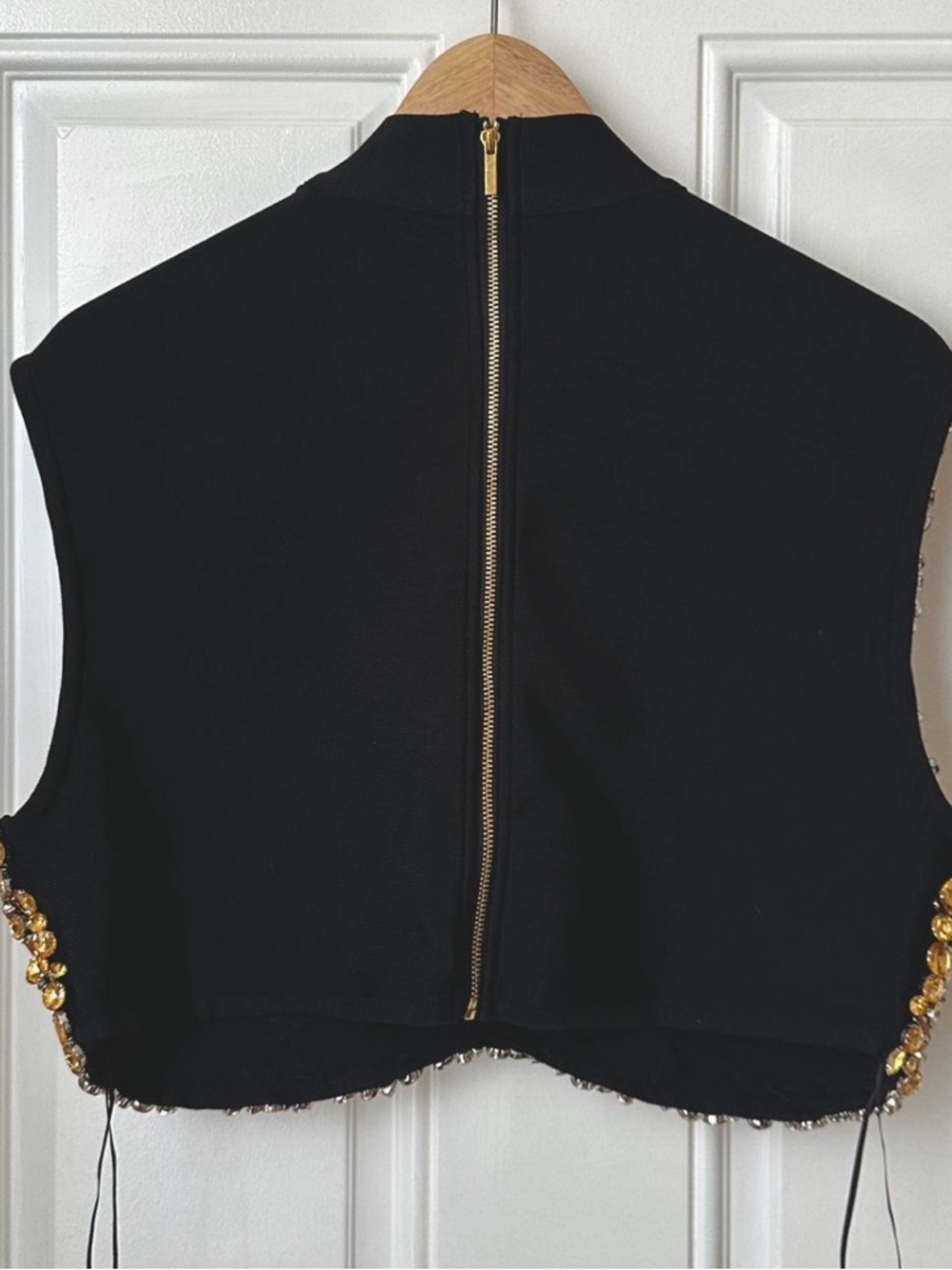 AKIRA Gold Beaded High-Neck Crop Top - Picture 4 of 4